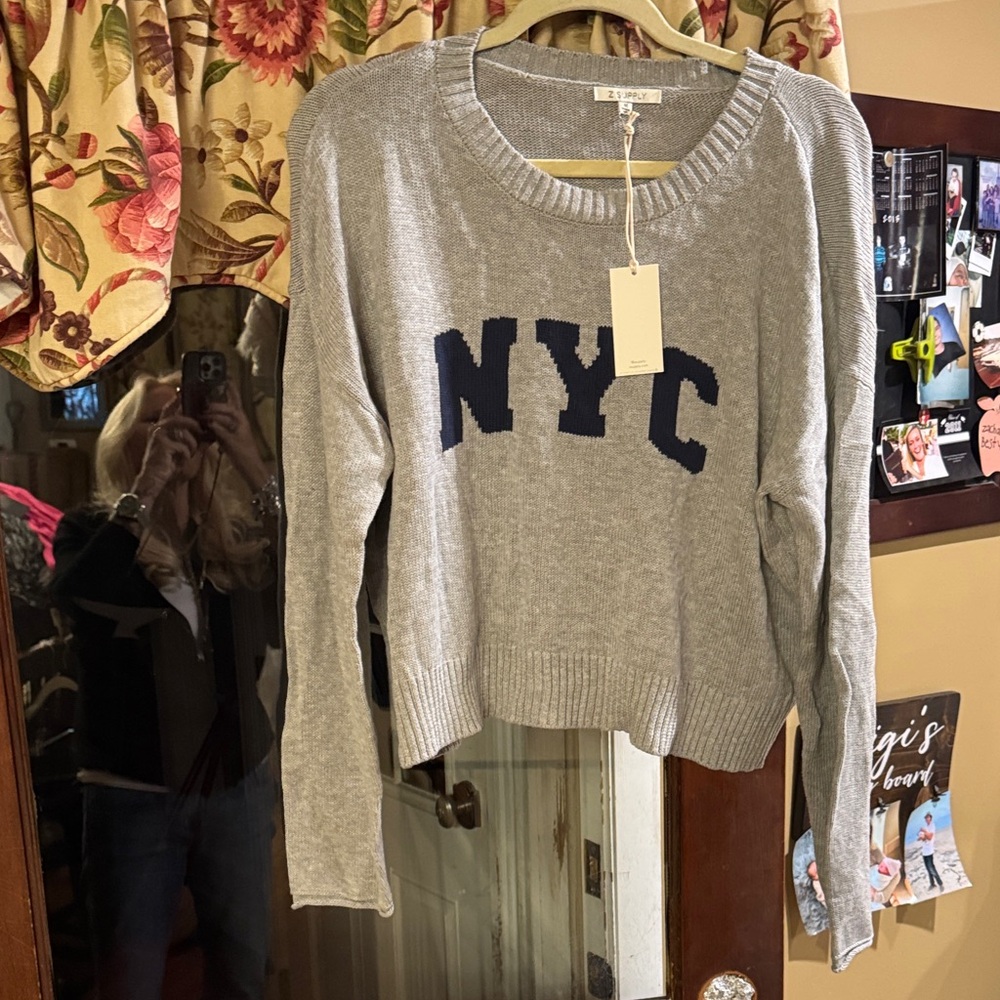 H&M Gray NYC Crew Neck Sweater